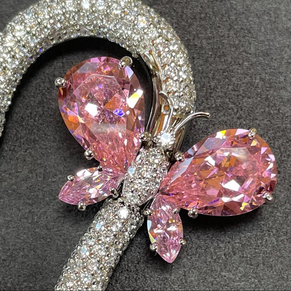 Butterfly necklace - Picture 3 of 5